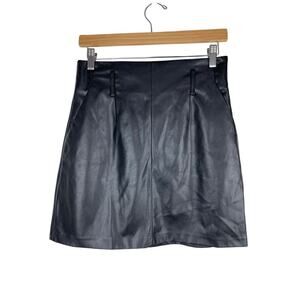 Banana Republic Women's Size 4 Black Faux Leather High Rise A-Line Mini Skirt *